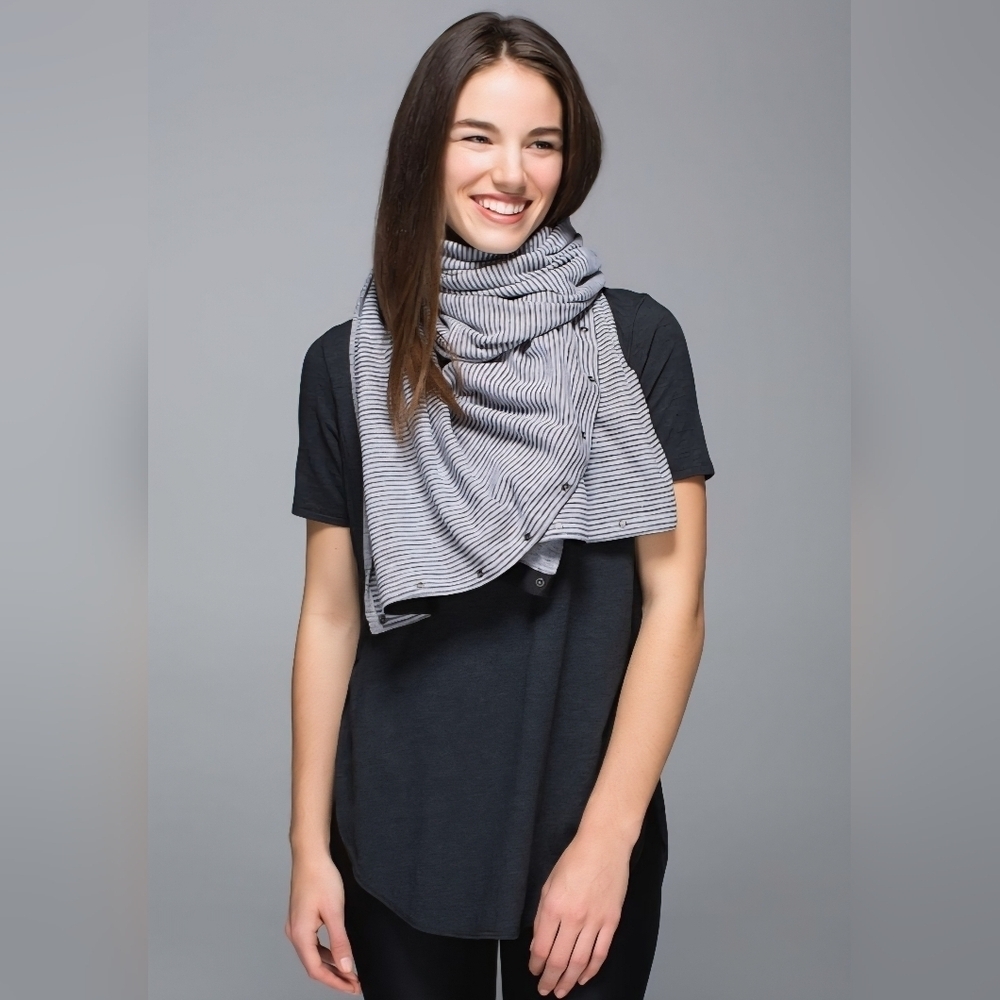 Lululemon Vinyasa Scarf Gray Black